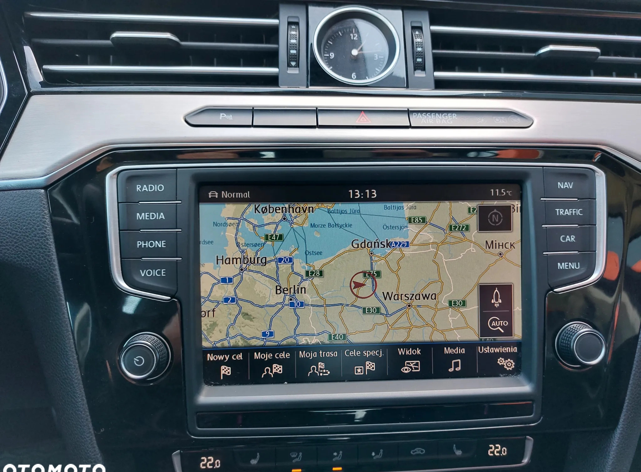 Volkswagen Passat cena 74900 przebieg: 170155, rok produkcji 2016 z Zwoleń małe 631
